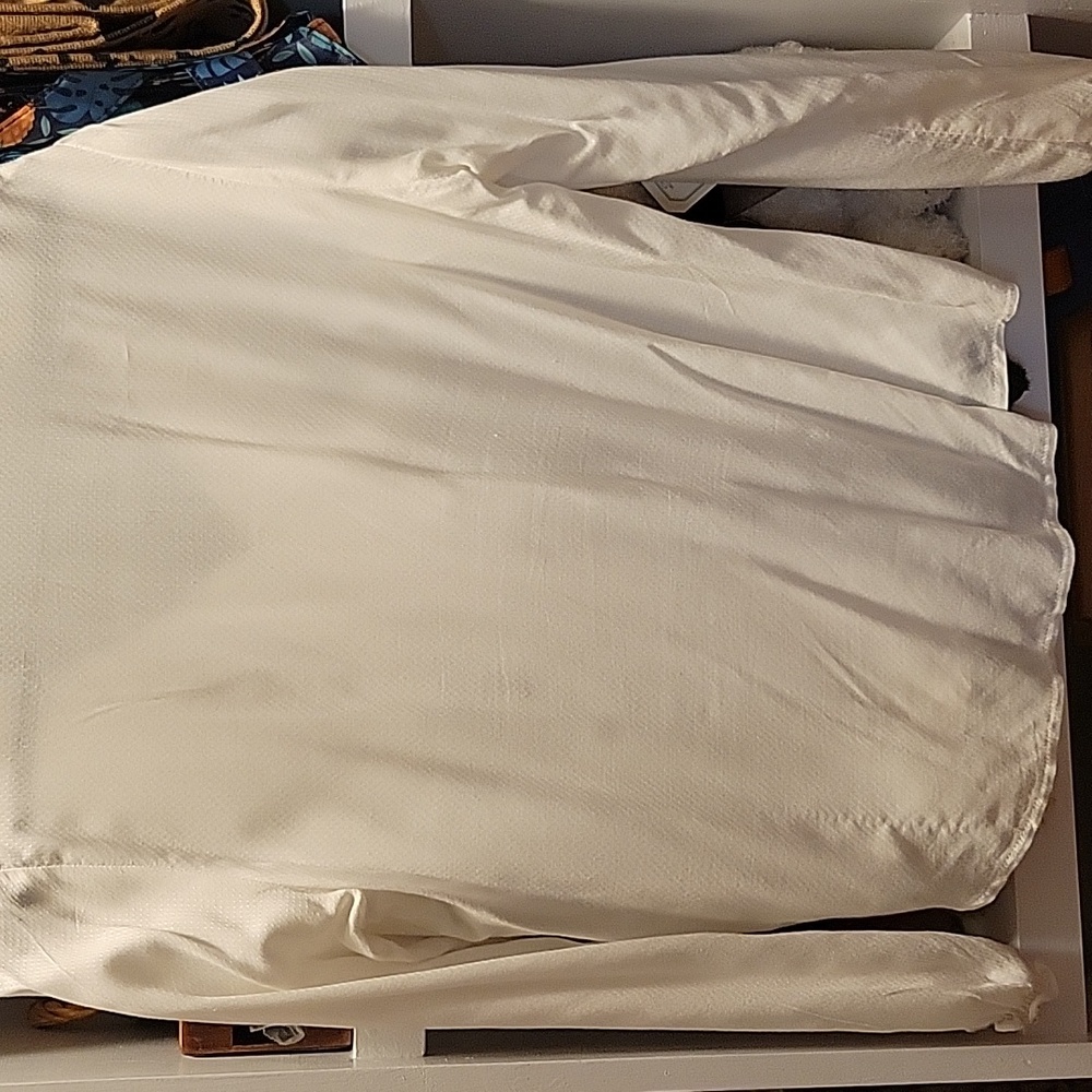 Matty M Cream Ruffled Blouse - Picture 5 of 6